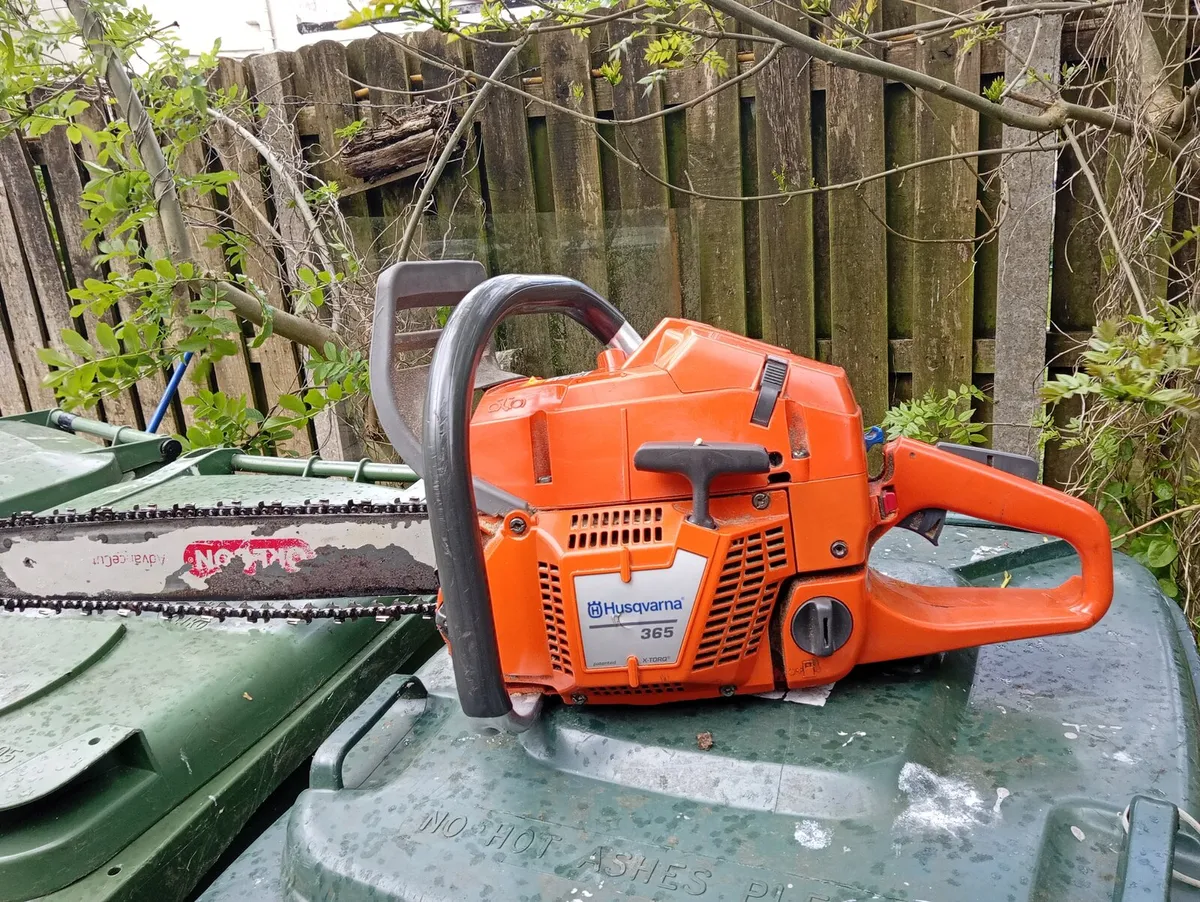 Husqvarna chainsaw - Image 1