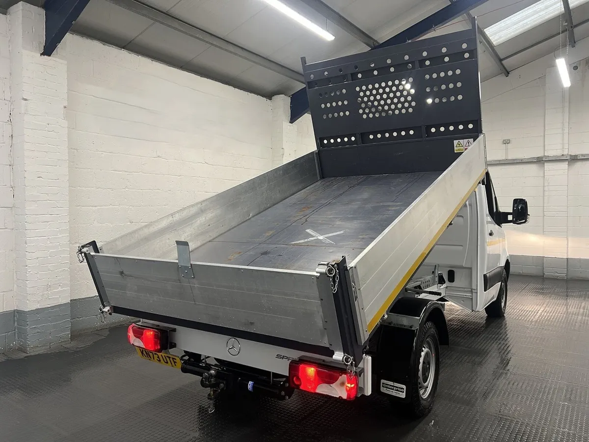 2023 Mercedes-Benz Sprinter Tipper Van - Image 3