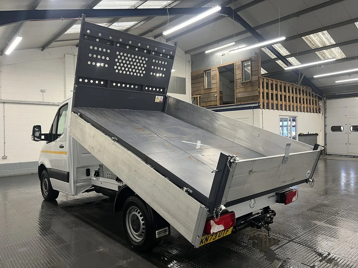 2023 Mercedes-Benz Sprinter Tipper Van - Image 4