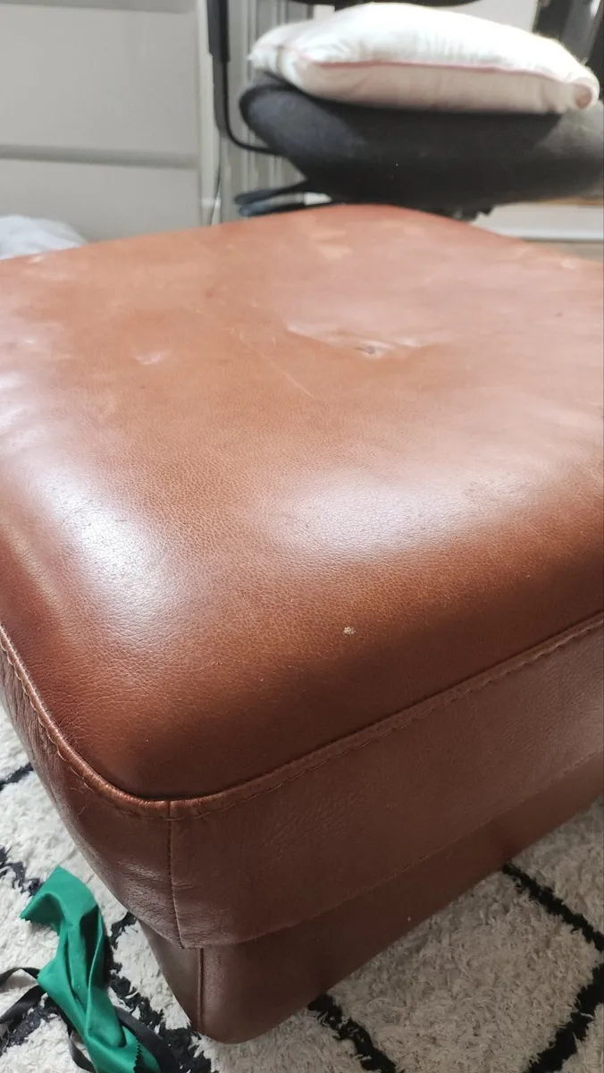 Leather arm chair with futon - Image 1
