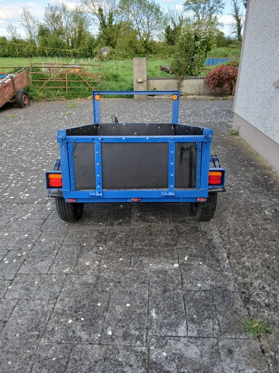 Trailer - Image 2