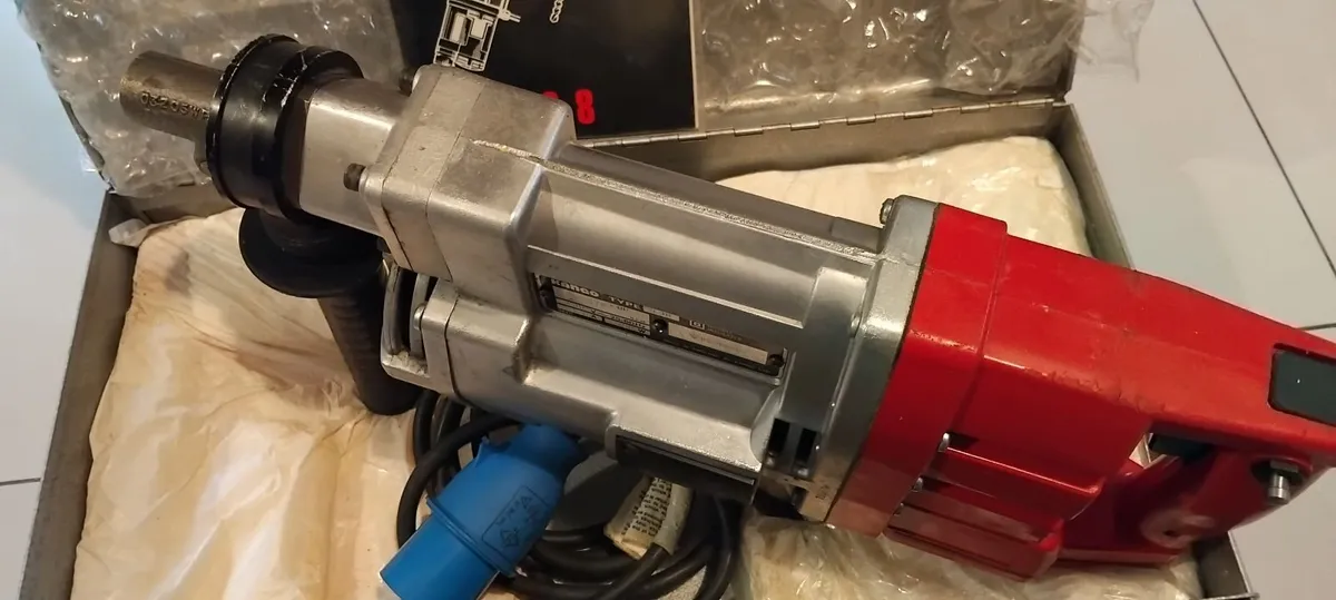 Kango 638 Concrete Breaker 240v - Image 2