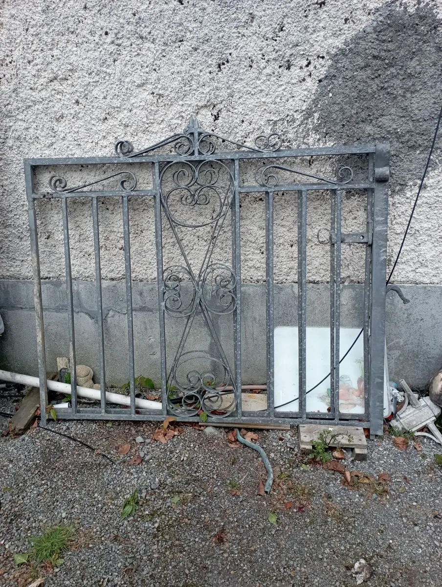 Gates - Image 2