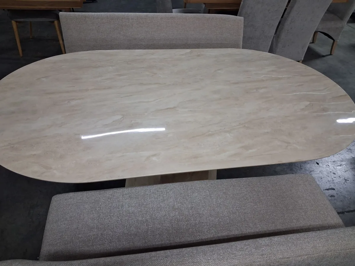 Showroom Furniture Auction - Image 3