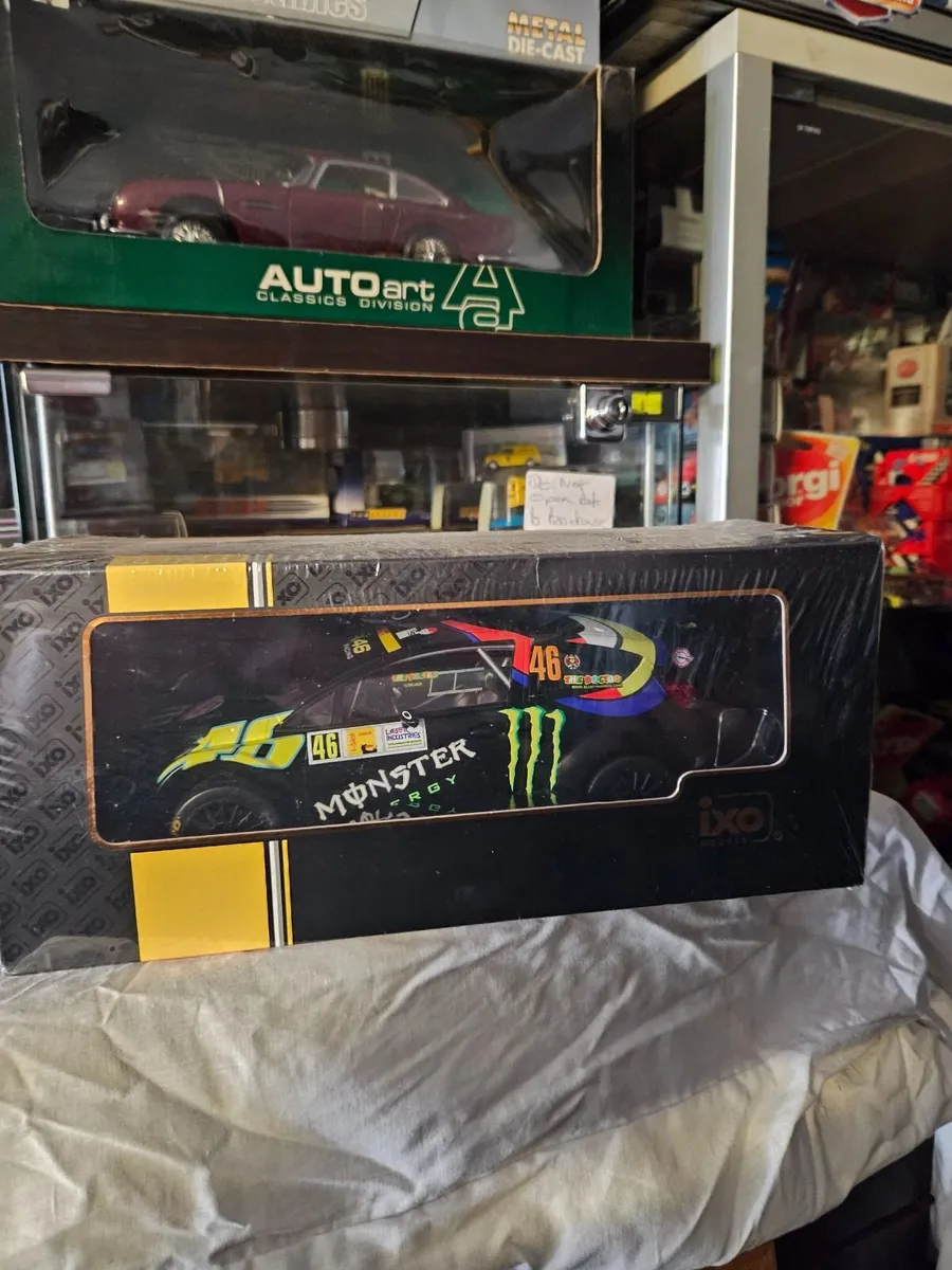 Corgi IXO Ford Fiesta WRC - Image 1