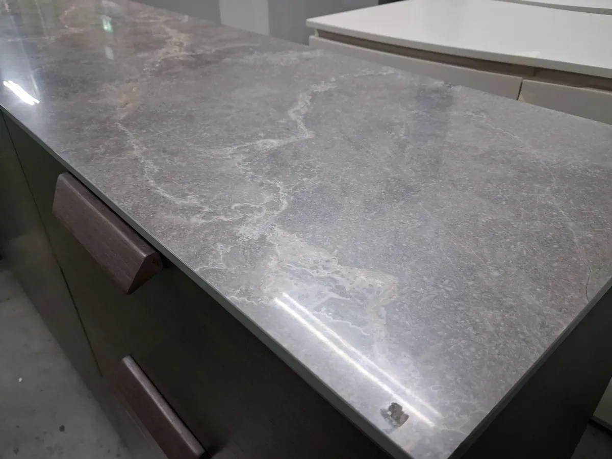 Showroom Furniture Auction - Image 4