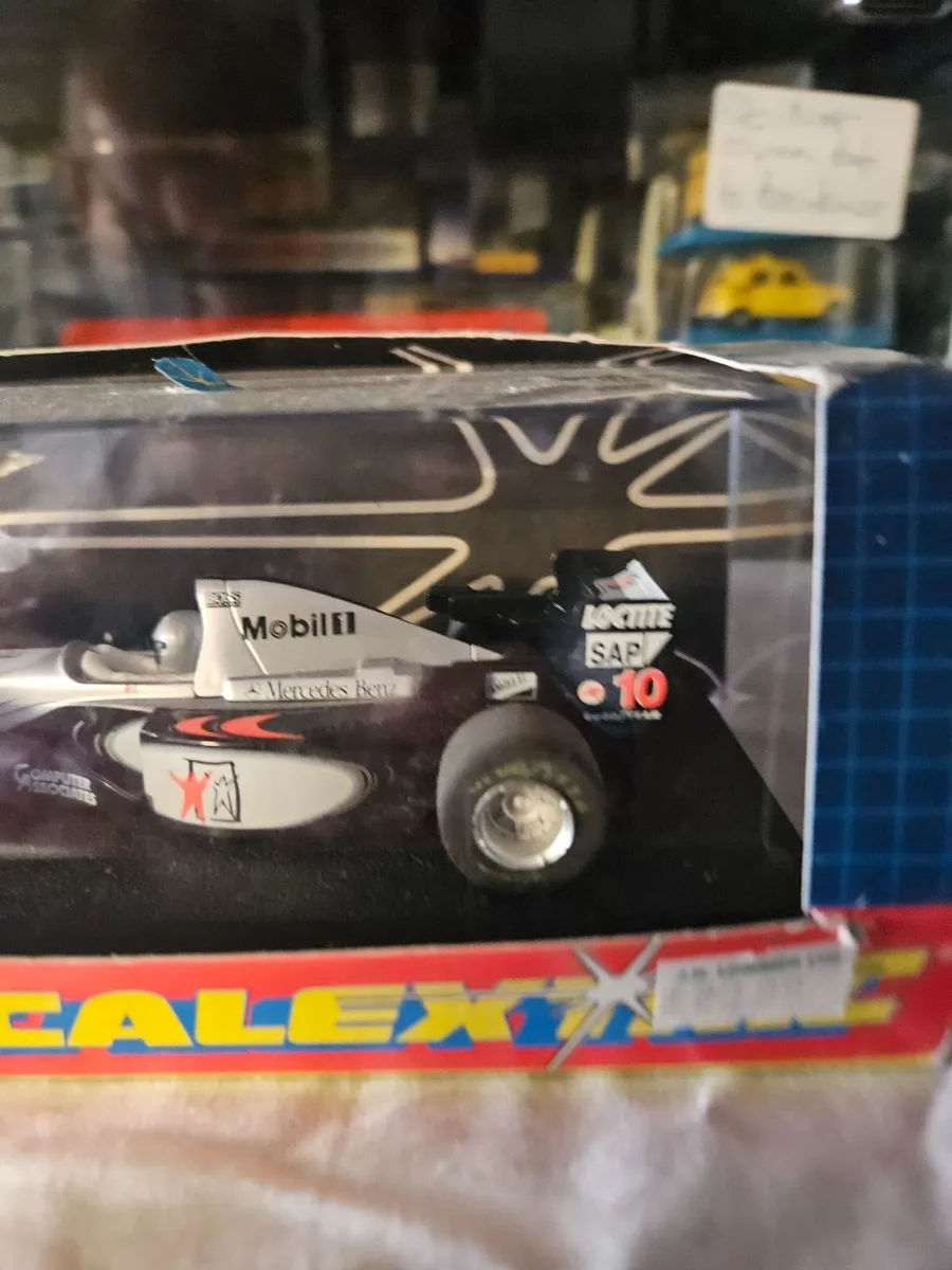 Hornby Scalextric Formula 1 - Image 4