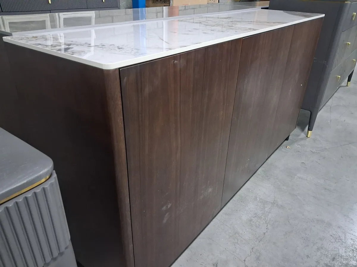 Showroom Furniture Auction - Image 3