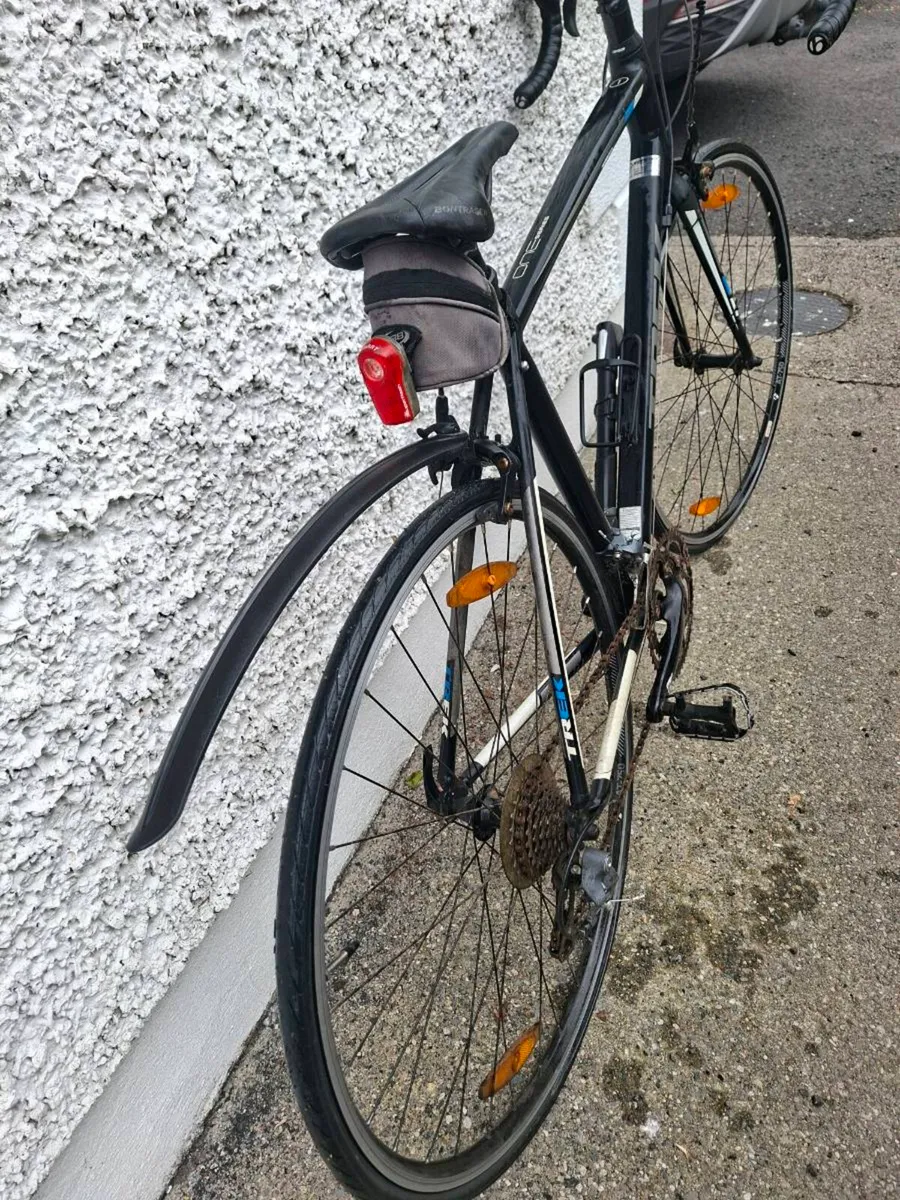 Men's Trek 1 Series Black Bicycle - Image 3