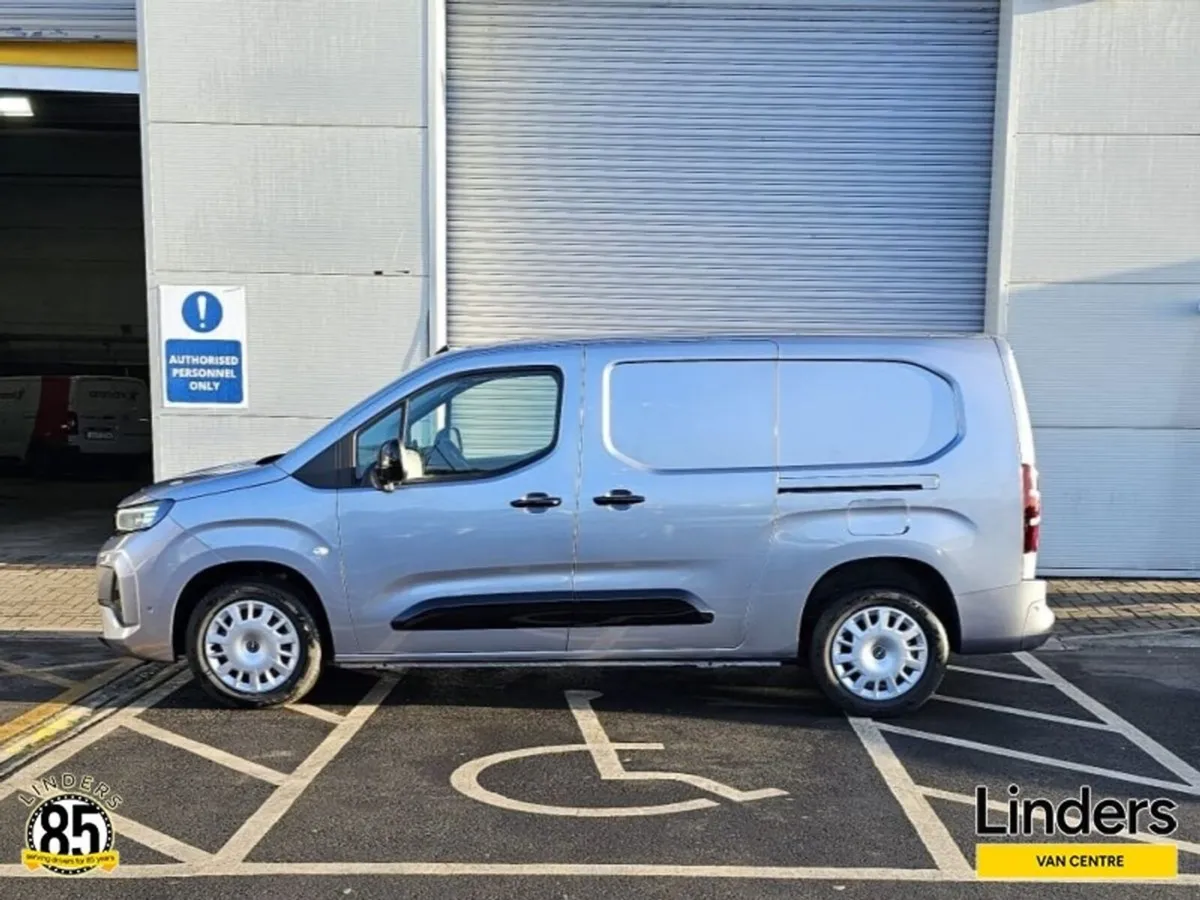 Opel Combo 262 LWB SPORTIVE 5YR WARRANTY - Image 3