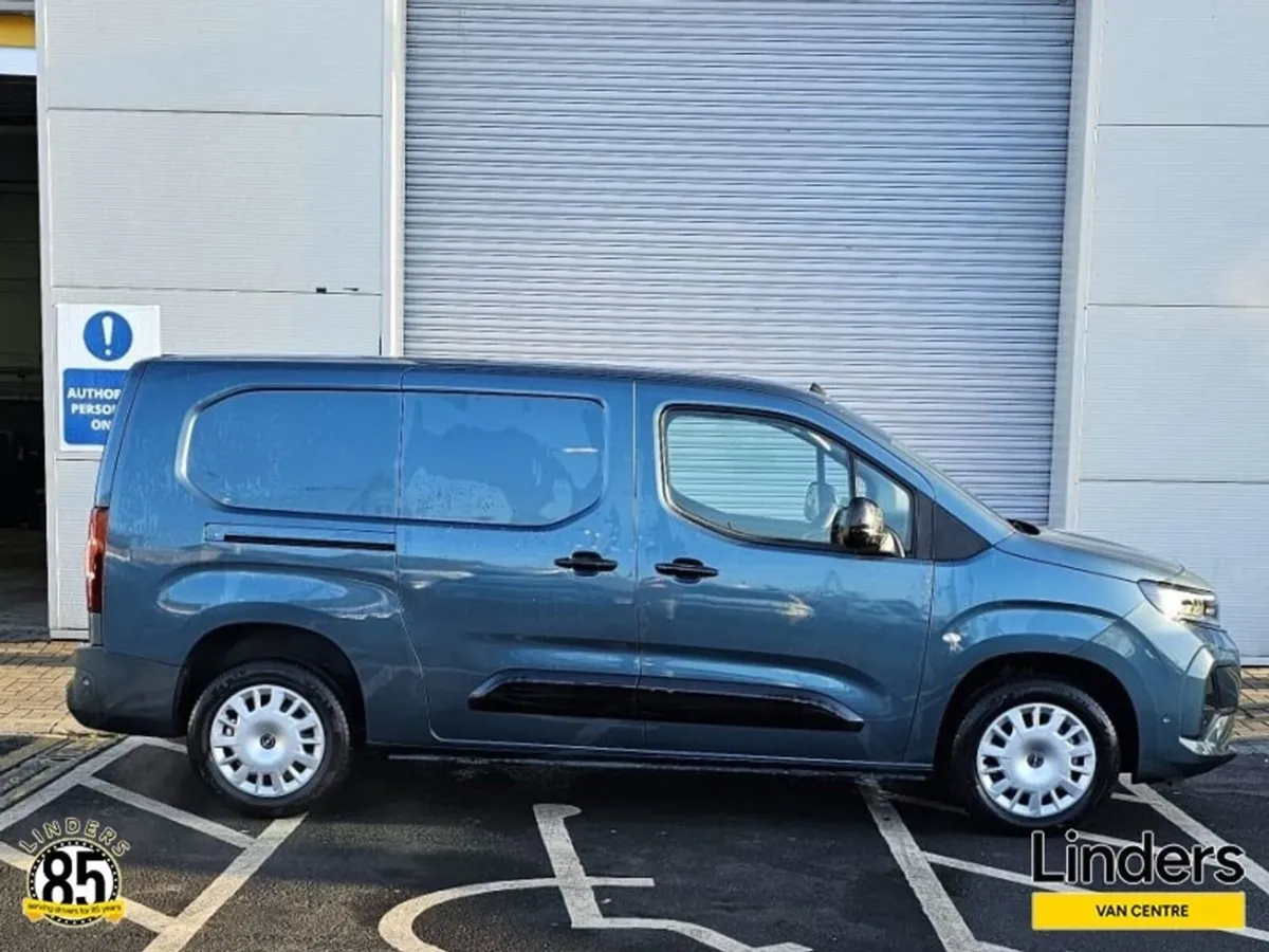 Opel Combo 262 LWB SPORTIVE 5YR WARRANTY - Image 3