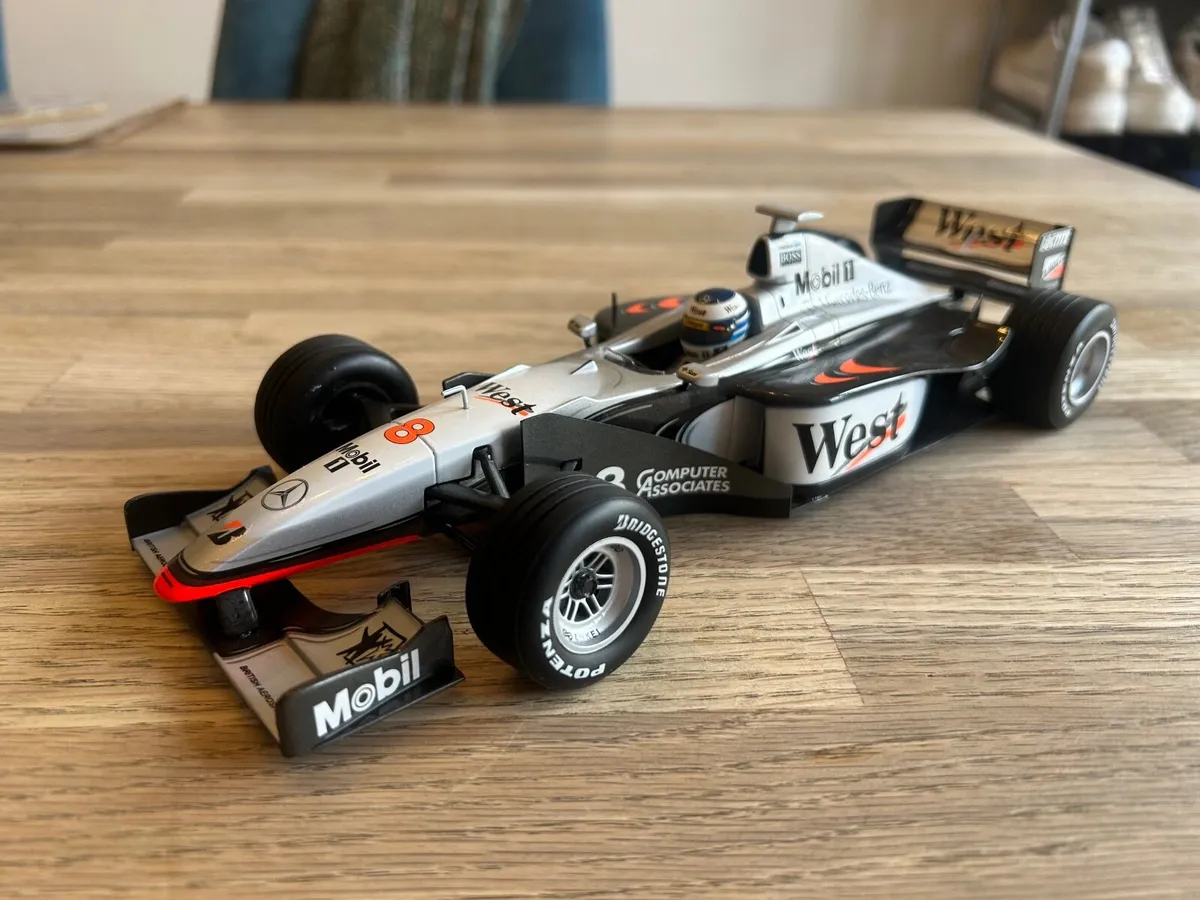 1:18 Minichamps McLaren MP4/13 Mika Hakkinen 1998 - Image 3