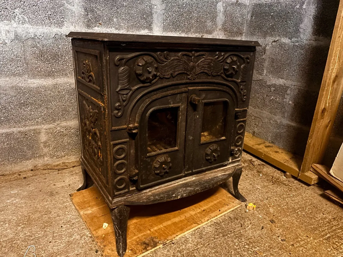 Wood stove - Image 1
