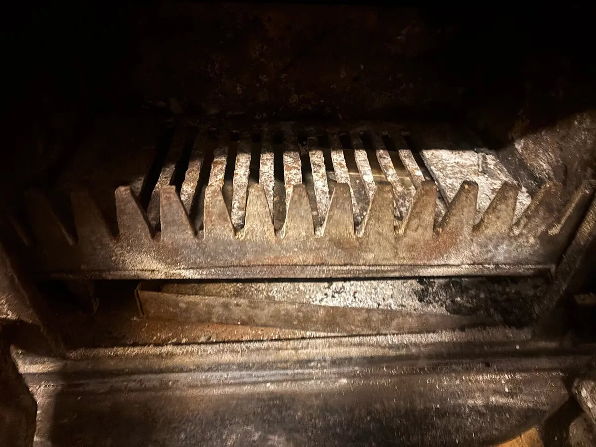 Wood stove - Image 4