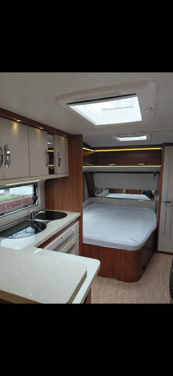 Hobby 560CFE Premium  for only £13,200 - Image 2