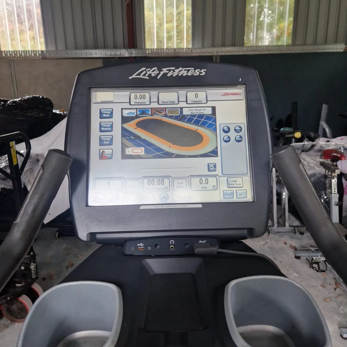CLEARANCE⭐️⭐️LIFE FITNESS UPRIGHT BIKE - Image 3