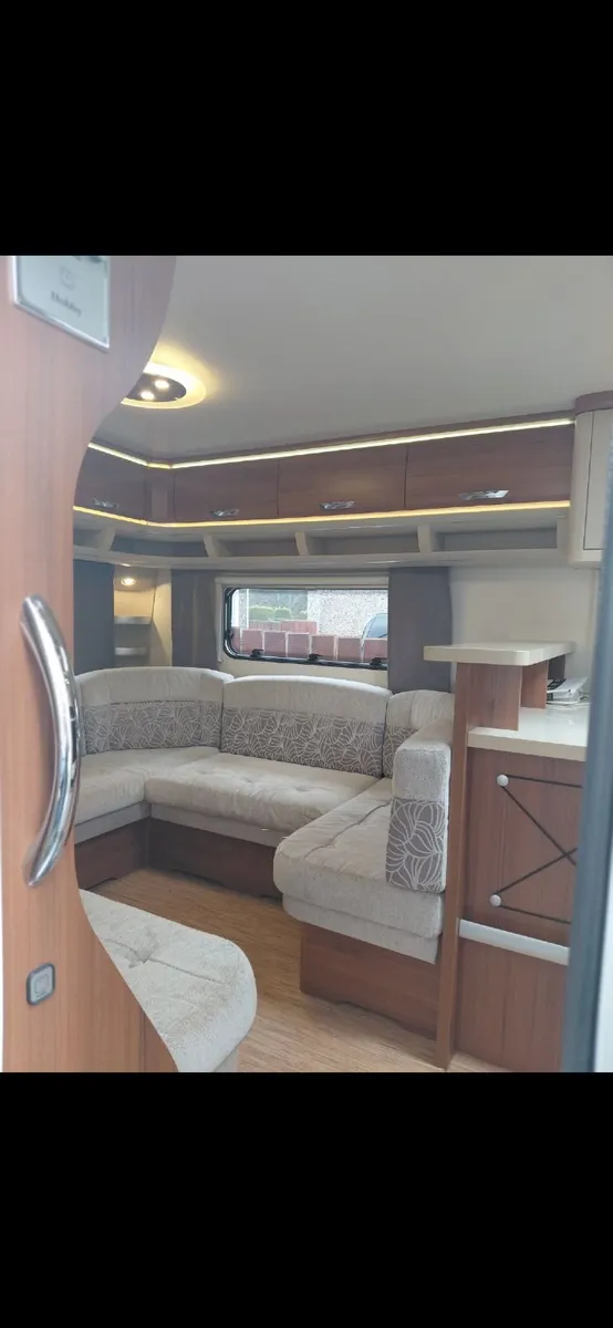 Hobby 560CFE Premium  for only £13,200 - Image 3
