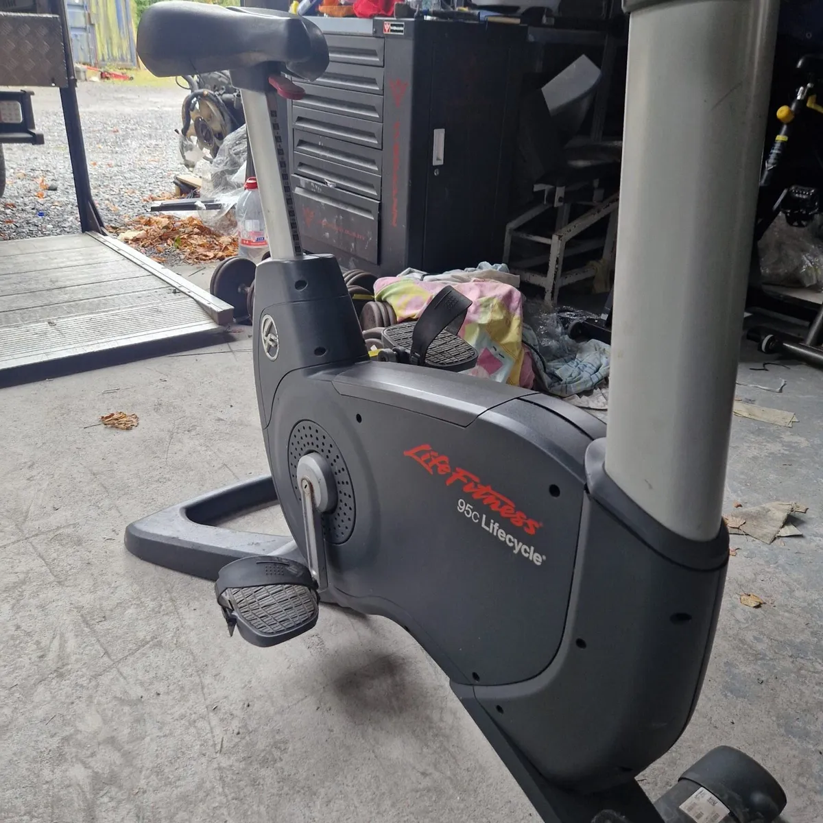 CLEARANCE⭐️⭐️LIFE FITNESS UPRIGHT BIKE - Image 2