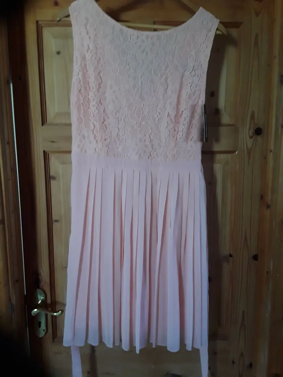 Brand new ladies peach coloured dress size 12 - Image 1