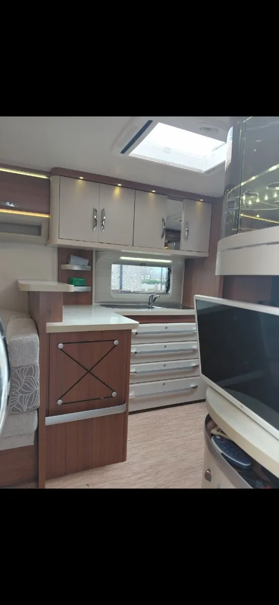 Hobby 560CFE Premium  for only £13,200 - Image 4