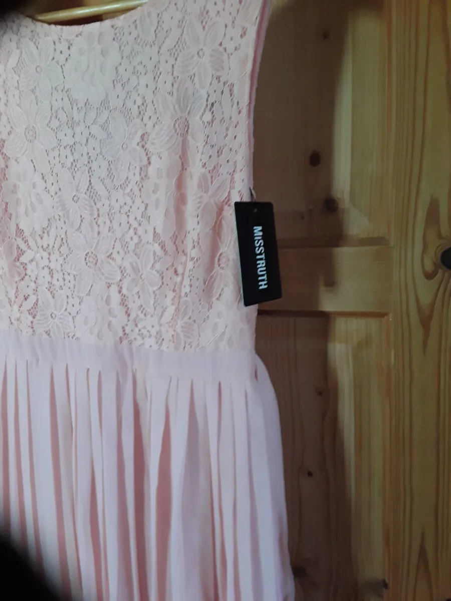 Brand new ladies peach coloured dress size 12 - Image 2