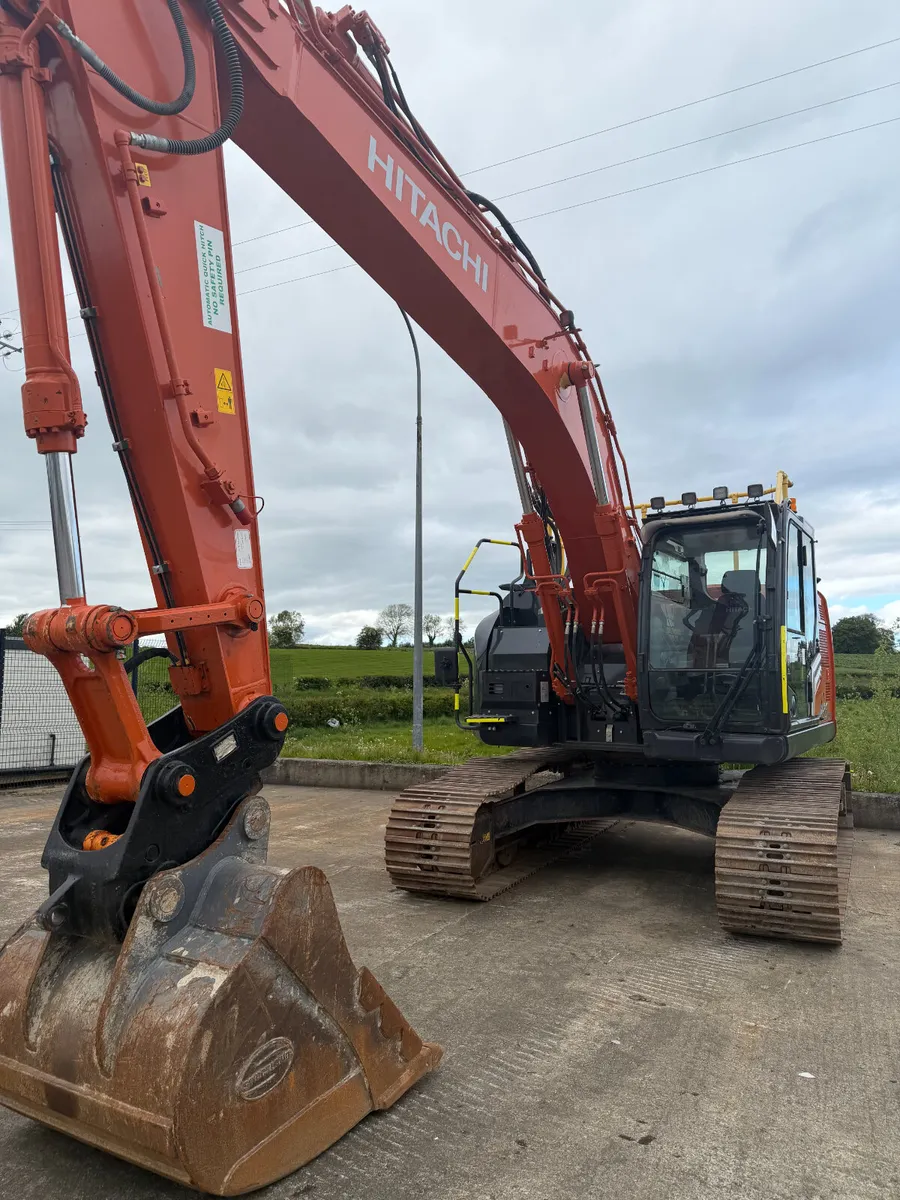 Hitachi Zaxis 225USLC-7 - Image 3