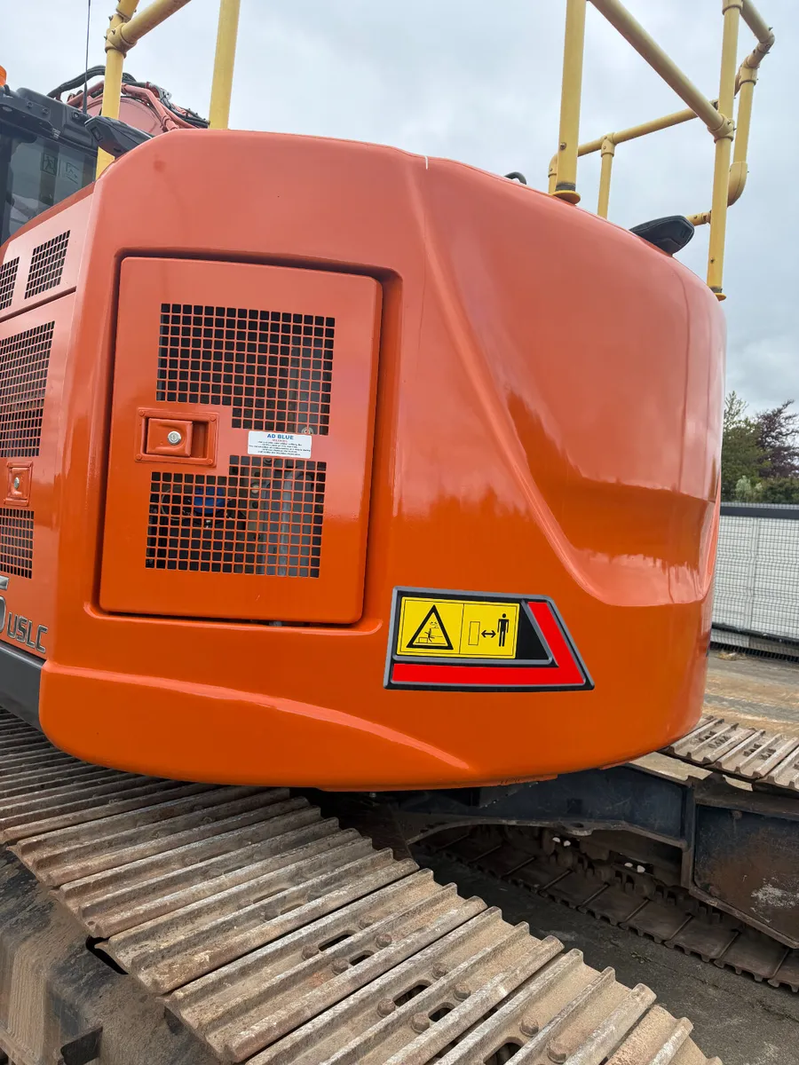 Hitachi Zaxis 225USLC-7 - Image 2