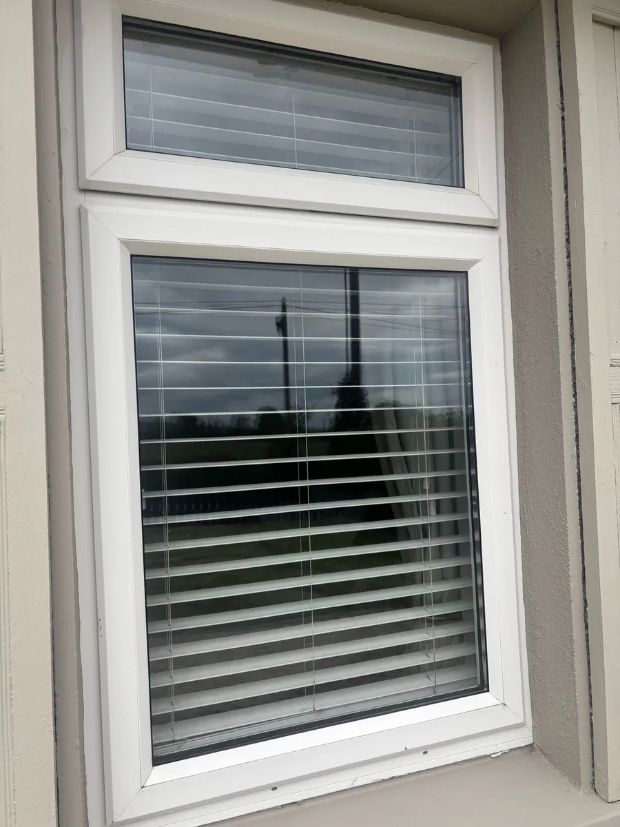 14 double glazed windows - Image 2