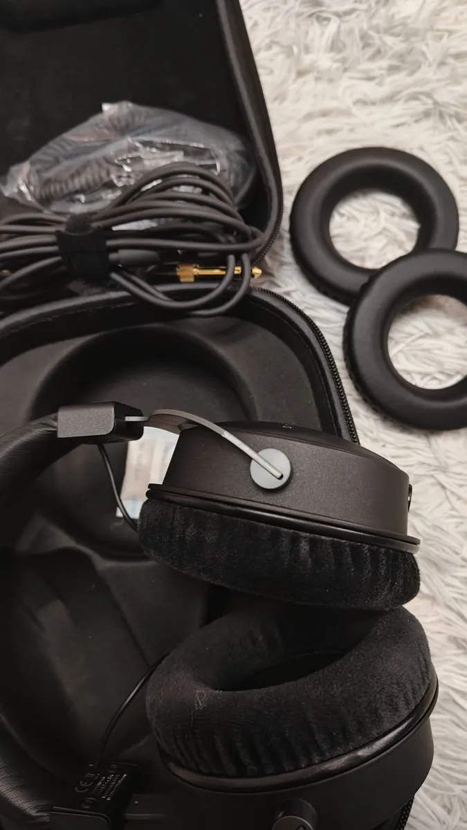 Beyerdynamic DT 1770 PRO 250Ohm headphones - Image 4