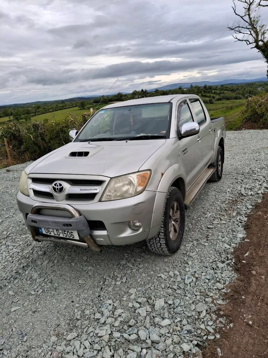 TOYOTA HILUX 2006 3.0L - Image 2