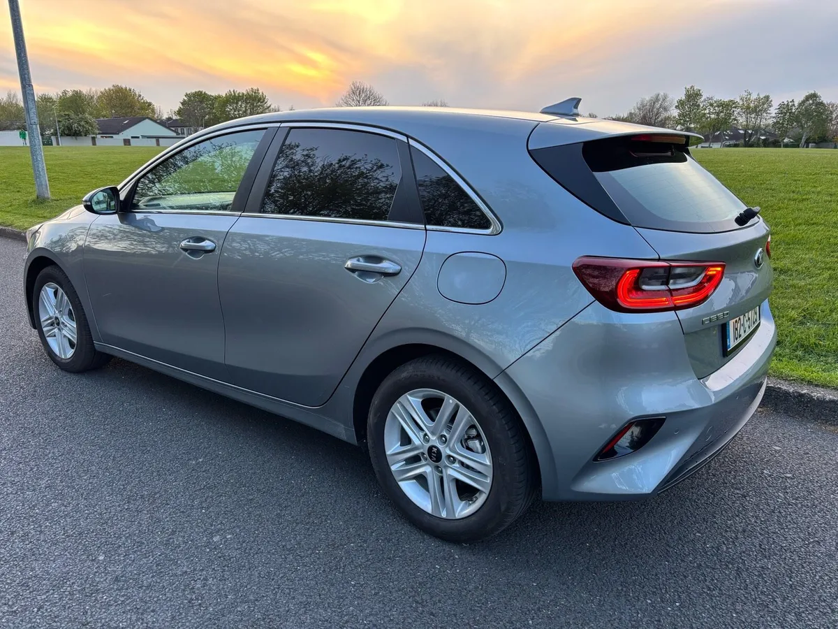 Kia Ceed commercial VERY LOW MILEAGE - Image 3