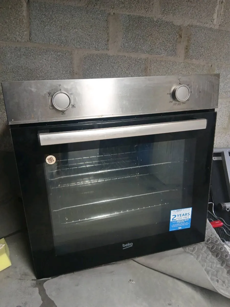 Oven - Image 1