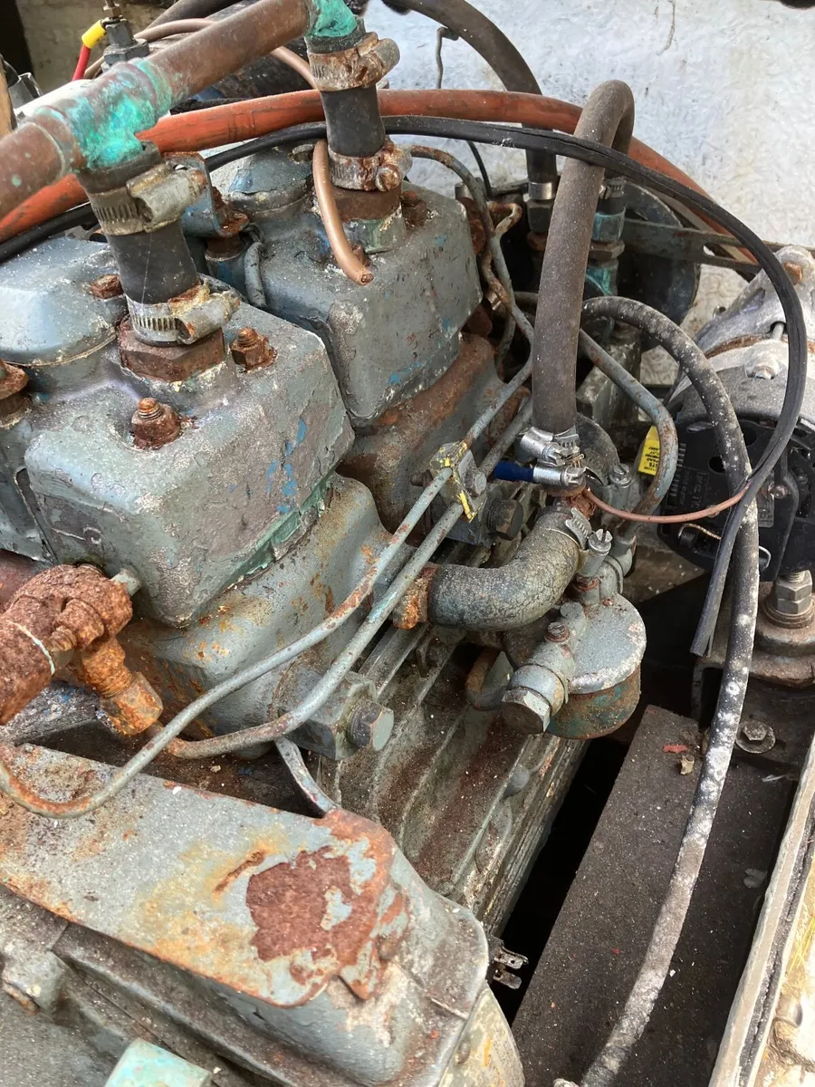 DIESEL 14HP PETTER MINI TWIN INBOARD BOAT ENGINE - Image 1