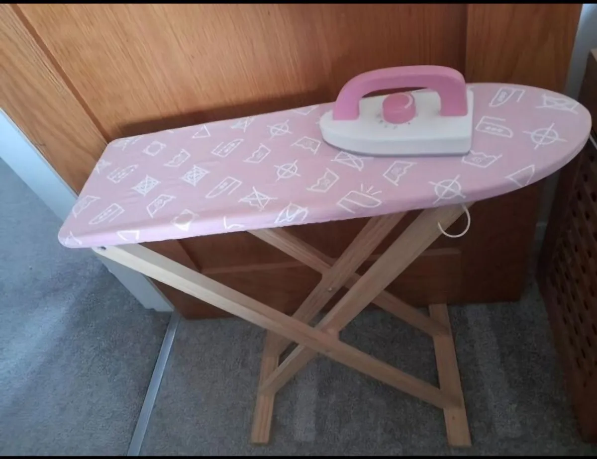 Kids wooden ironing set