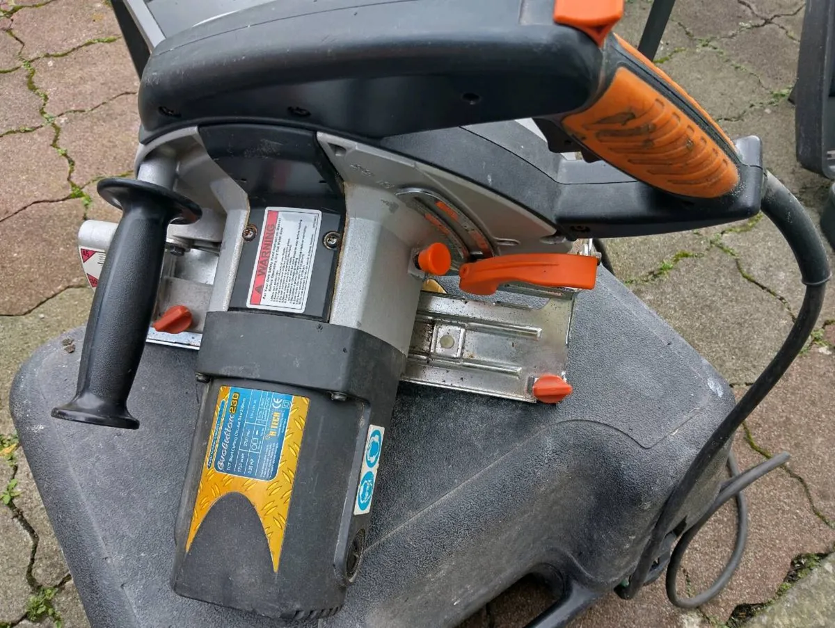 BARGAIN - METAL CIRCULAR SAW 110V - Image 3