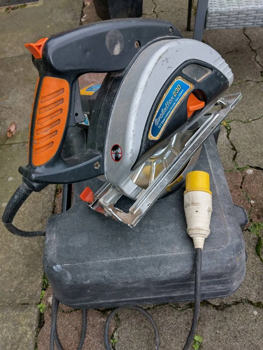 BARGAIN - METAL CIRCULAR SAW 110V - Image 1