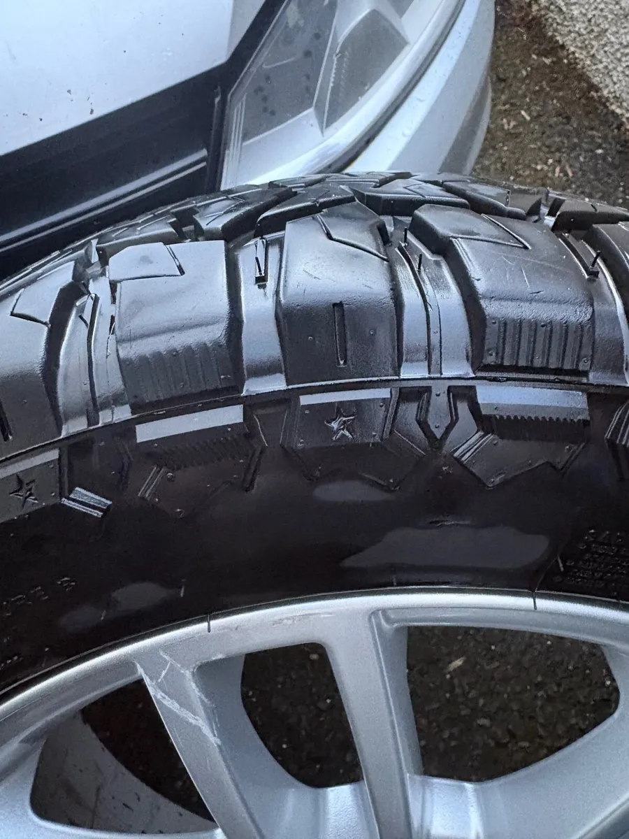Range Rover Vogue wheels. - Image 2