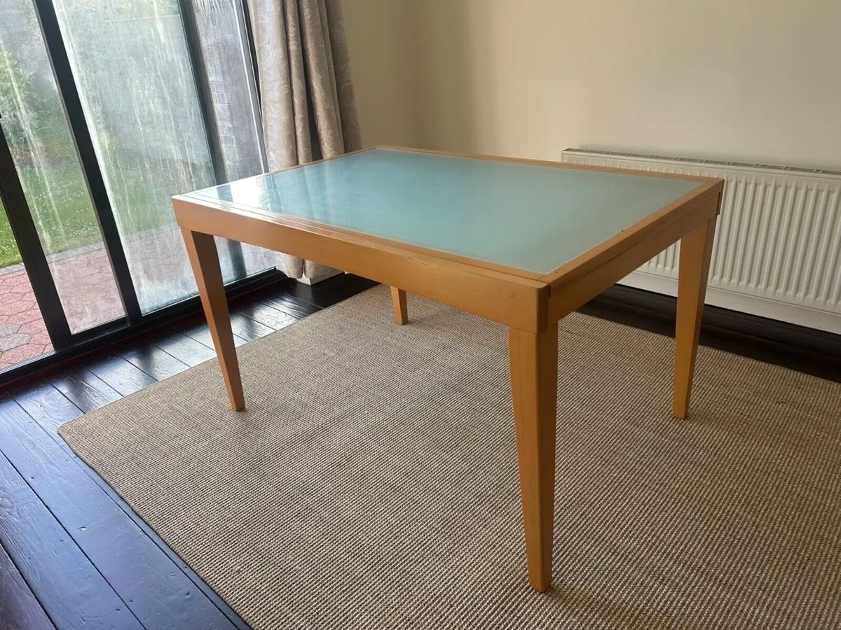 Kitchen table - Image 1