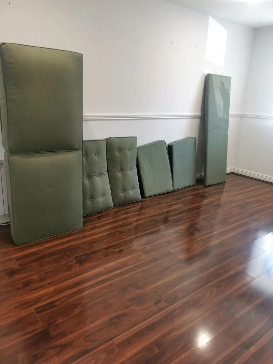 Couch - Image 2
