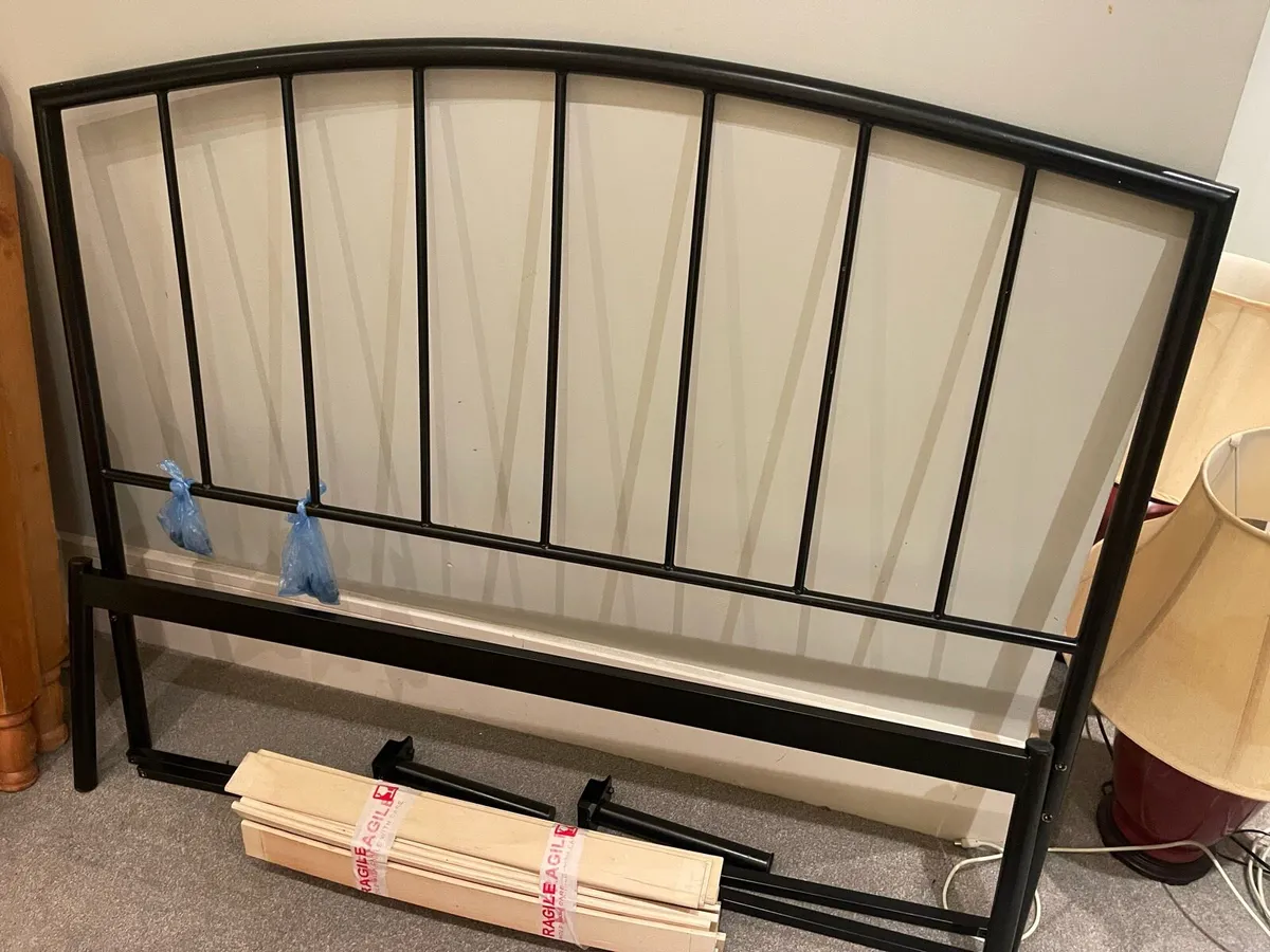 Beautiful Very Sturdy Modern Metal Double Bed - Image 2