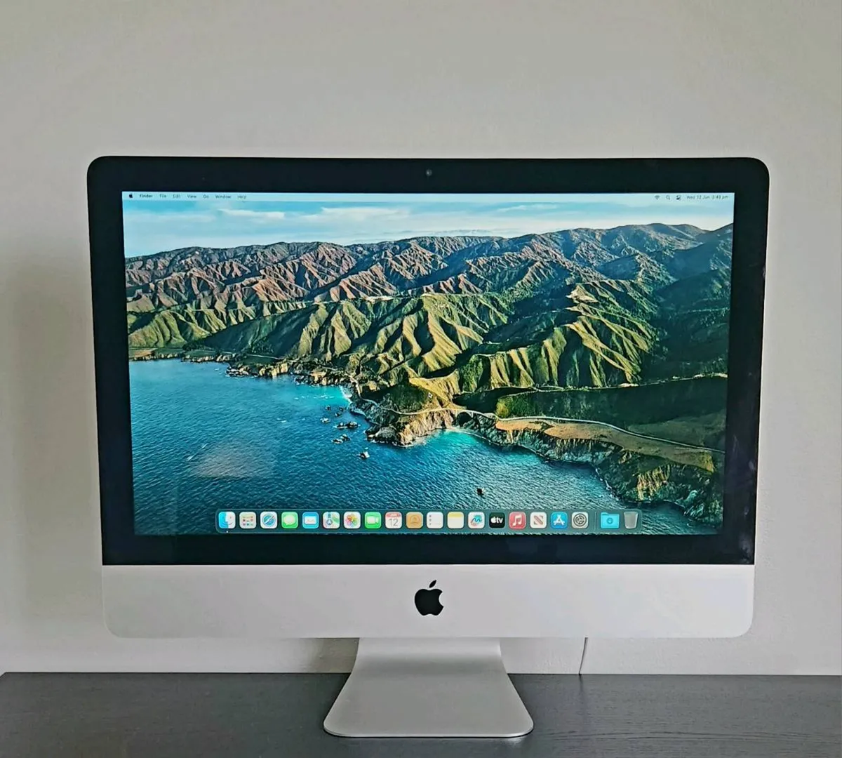 Apple Imac 4k 21.5' (2019) I3 1tb Hdd 8gb Ram - Image 1