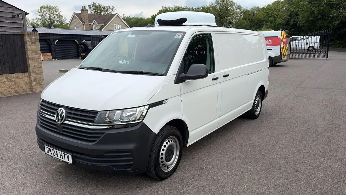 2024 Volkswagen Transporter Refrigerated Van - Image 4