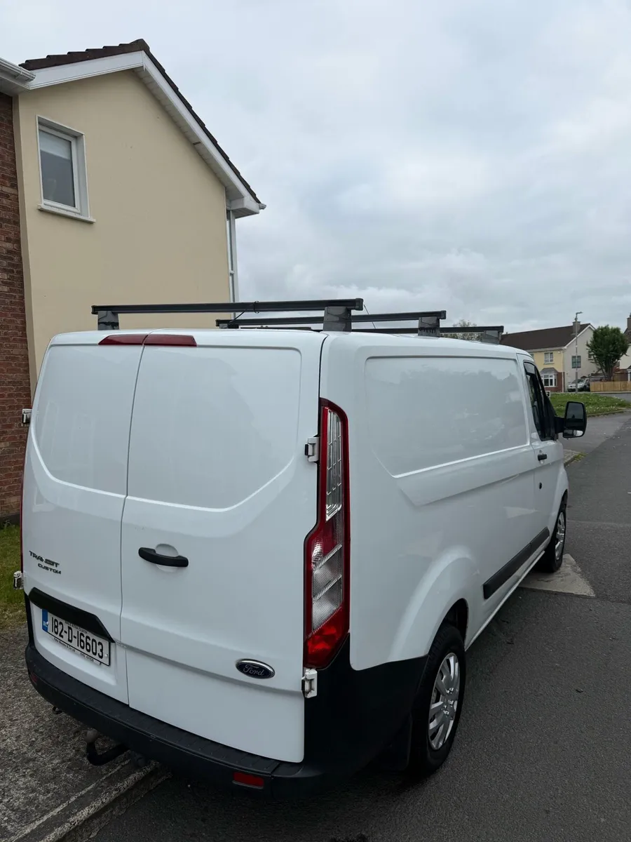 Ford Transit Custom 260 SWB 2.0 - Image 3