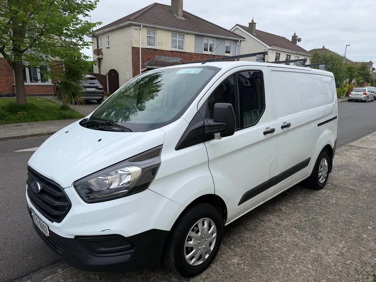 Ford Transit Custom 260 SWB 2.0 - Image 4