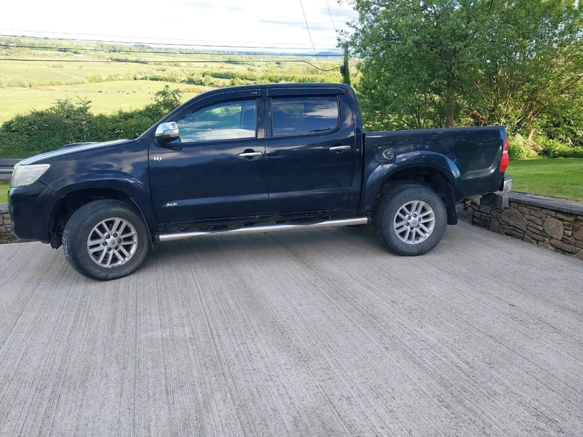 2012 Toyota Hilux - Image 3