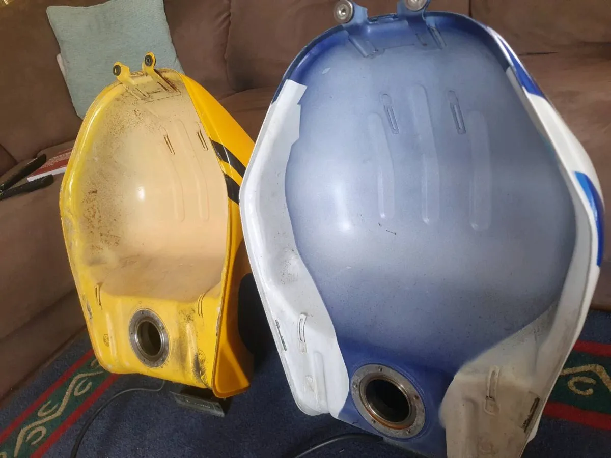 Suzuki GSXR Petrol tanks - Image 2