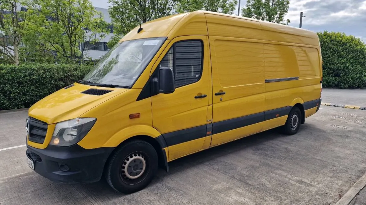 Mercedes Benz Sprinter - Image 3