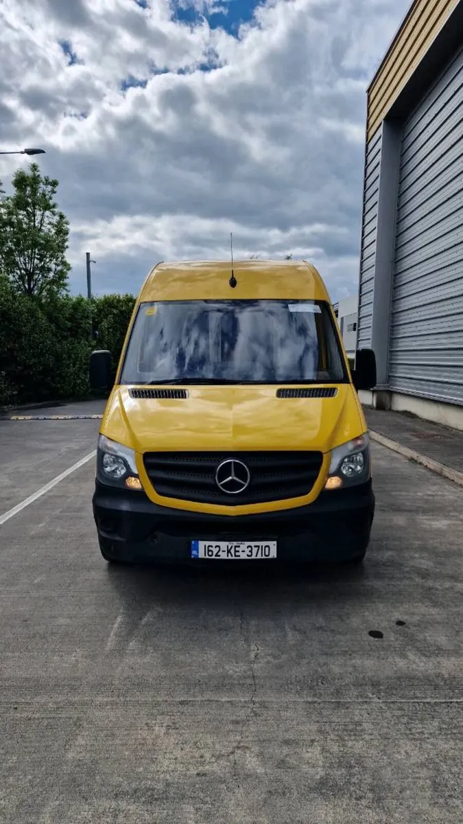 Mercedes Benz Sprinter - Image 2