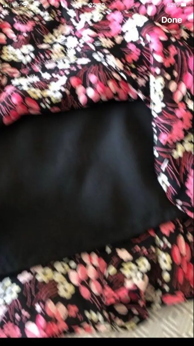 Ladies stunning skirt size 10 €10 - Image 2