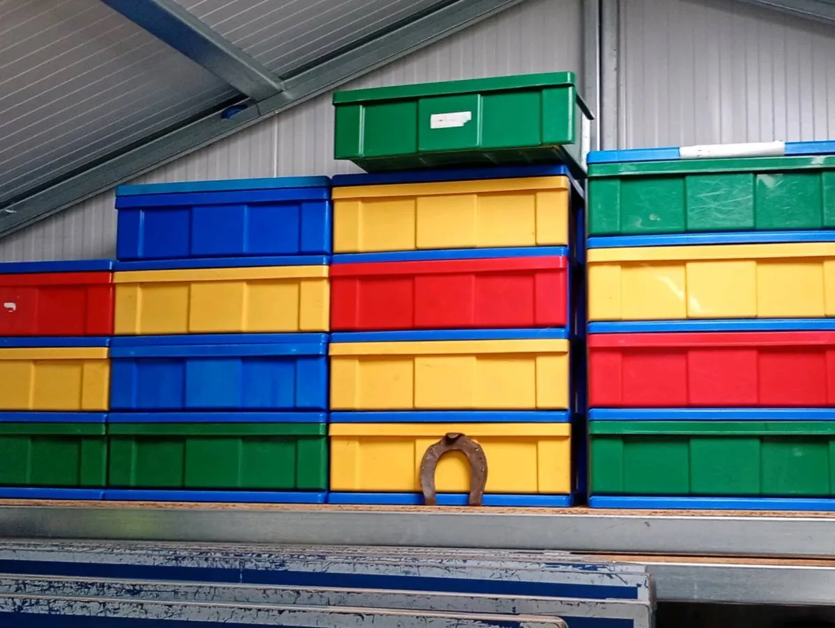 Plastic boxes. Free - Image 2